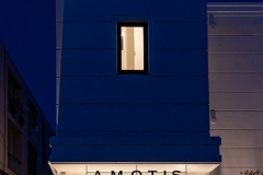 AMOTIS 外観西側夜景3